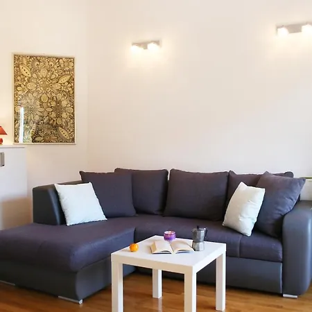 Adrian Apartment Tucepi