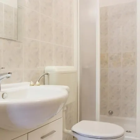 Adrian Apartman *